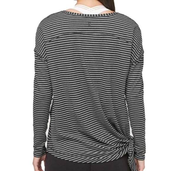 Lululemon To The Point Long Sleeve Modern Stripe Heathered Black White size 4 - Picture 5 of 9